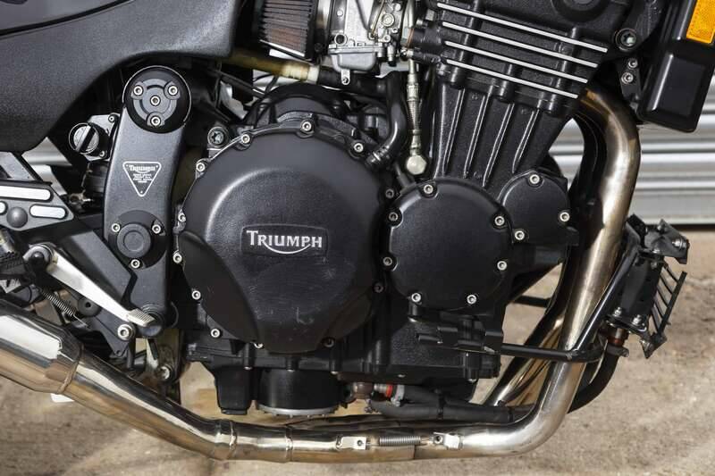 Image 8/37 of Triumph Speed Triple (1995)