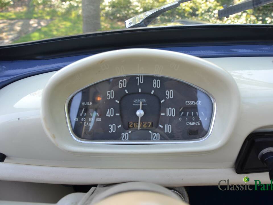 Imagen 45/50 de Renault 4 CV Décapotable (1954)