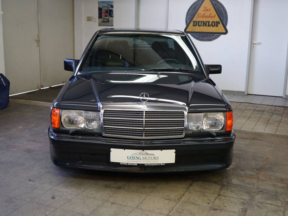 Imagen 4/38 de Mercedes-Benz 190 E 2.5-16 (1992)