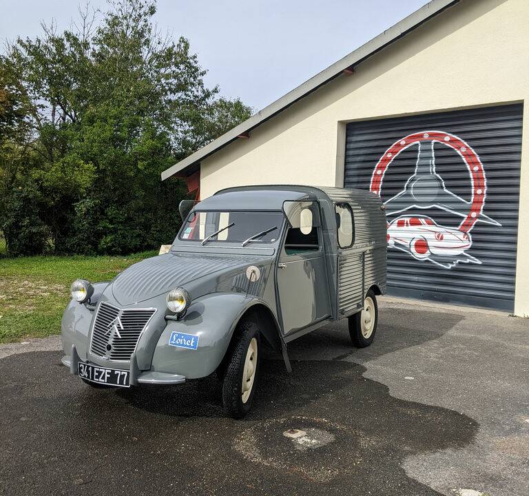 Image 7/8 of Citroën AZU (1958)