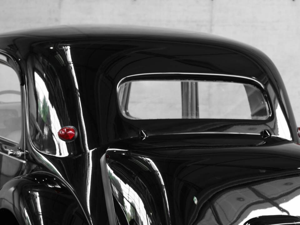Image 49/50 of Citroën Traction Avant 11 BL (1953)
