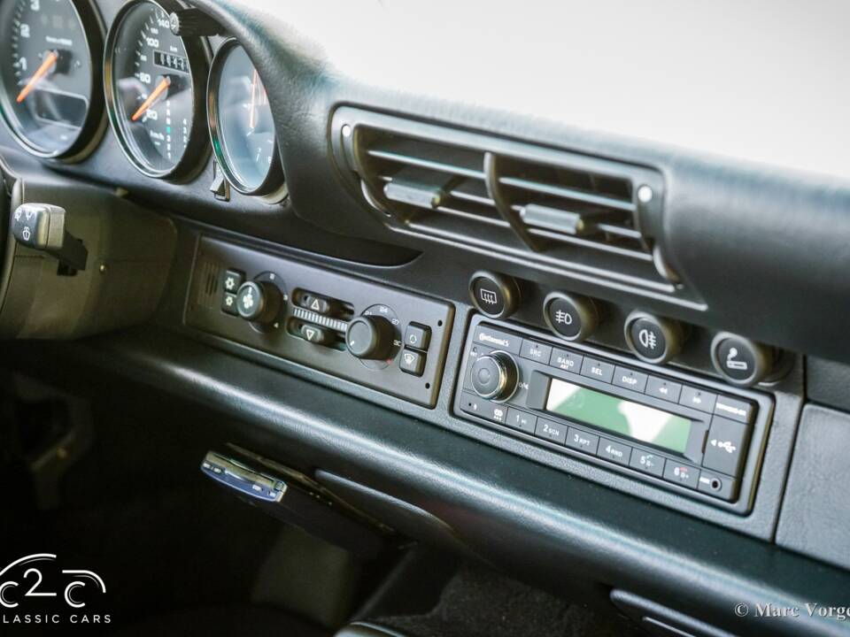 Image 9/63 of Porsche 911 Carrera (1996)