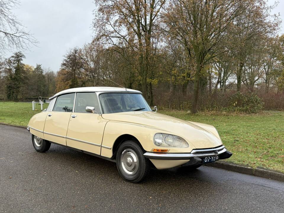Bild 11/15 von Citroën DS 23 Pallas (1973)