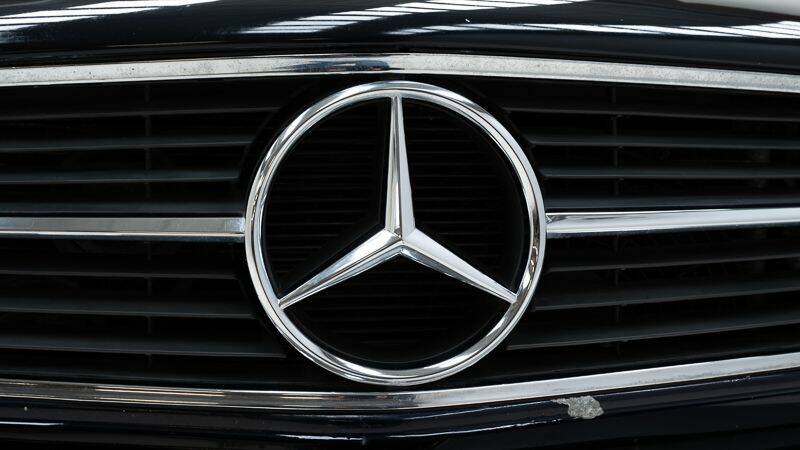 Image 13/15 of Mercedes-Benz 420 SEC (1986)