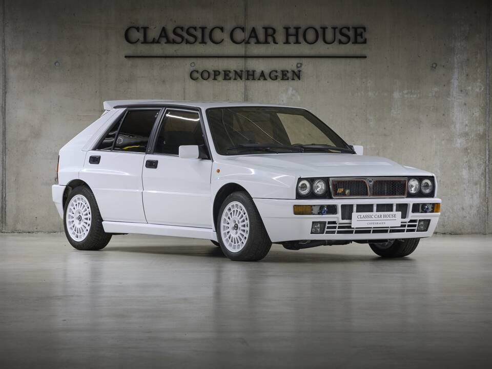 Image 47/93 of Lancia Delta HF Integrale Evoluzione I (1992)