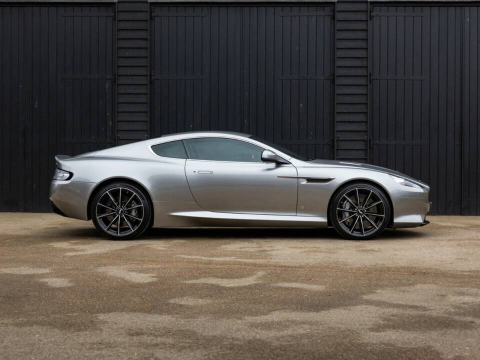 Imagen 3/50 de Aston Martin DB 9 GT &quot;Bond Edition&quot; (2015)