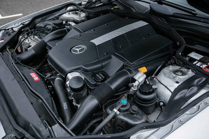 Image 28/36 de Mercedes-Benz SL 500 (2004)
