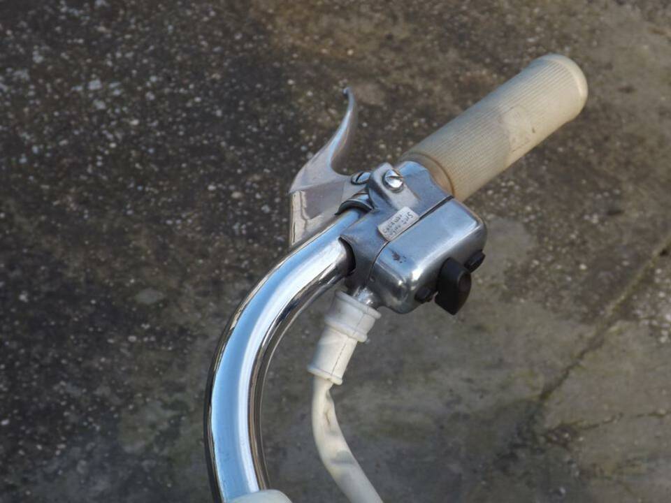Immagine 9/38 di Piaggio Vespa 125 (1957)
