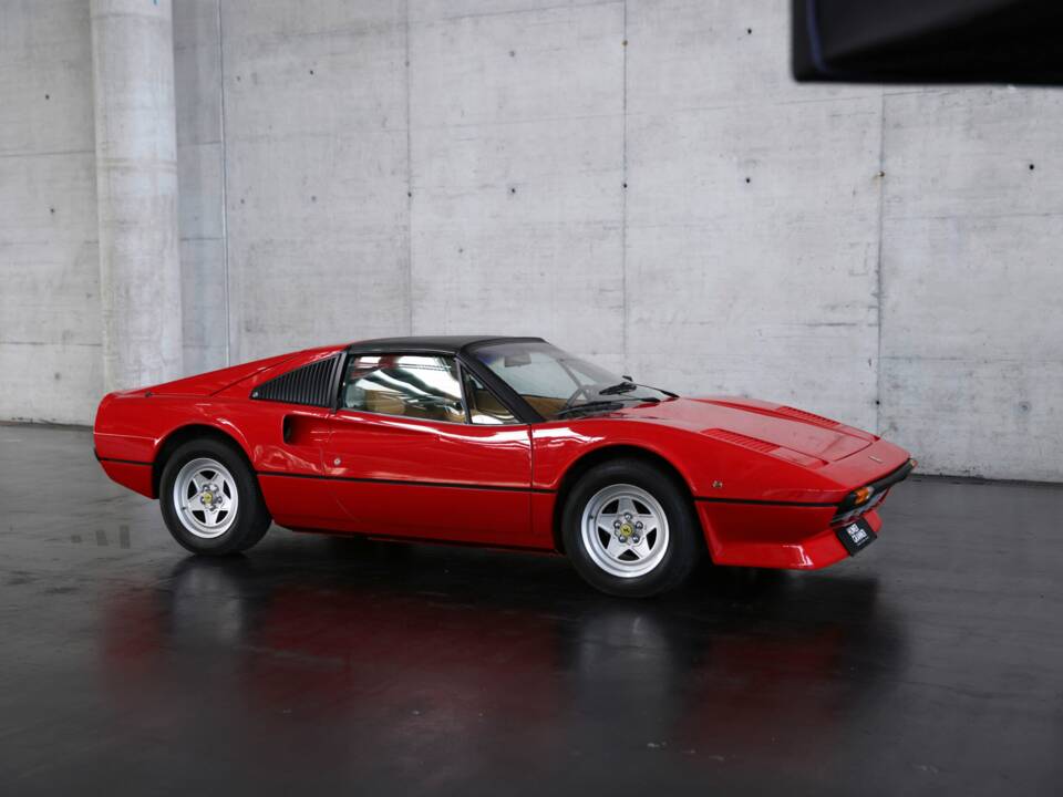 Image 13/50 of Ferrari 308 GTSi (1982)