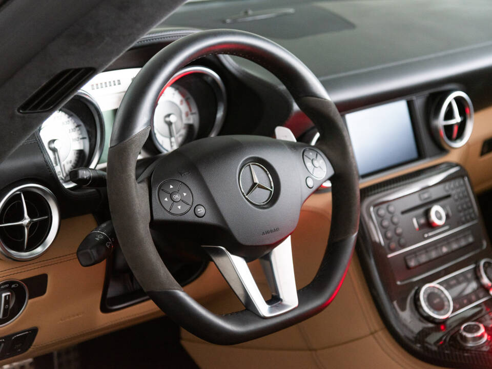 Imagen 33/59 de Mercedes-Benz SLS AMG Roadster (2012)