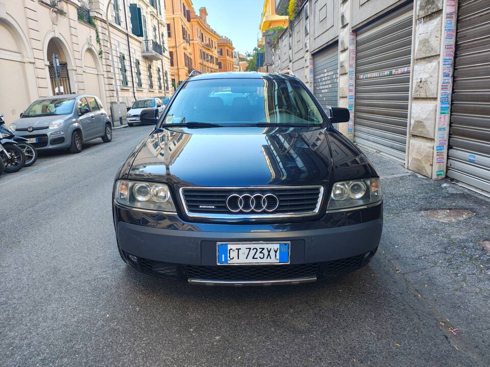 Image 4/9 de Audi A6 2.5 TDI allroad quattro (2005)