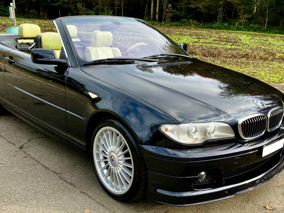 Image 4/32 of BMW 330Ci (2004)