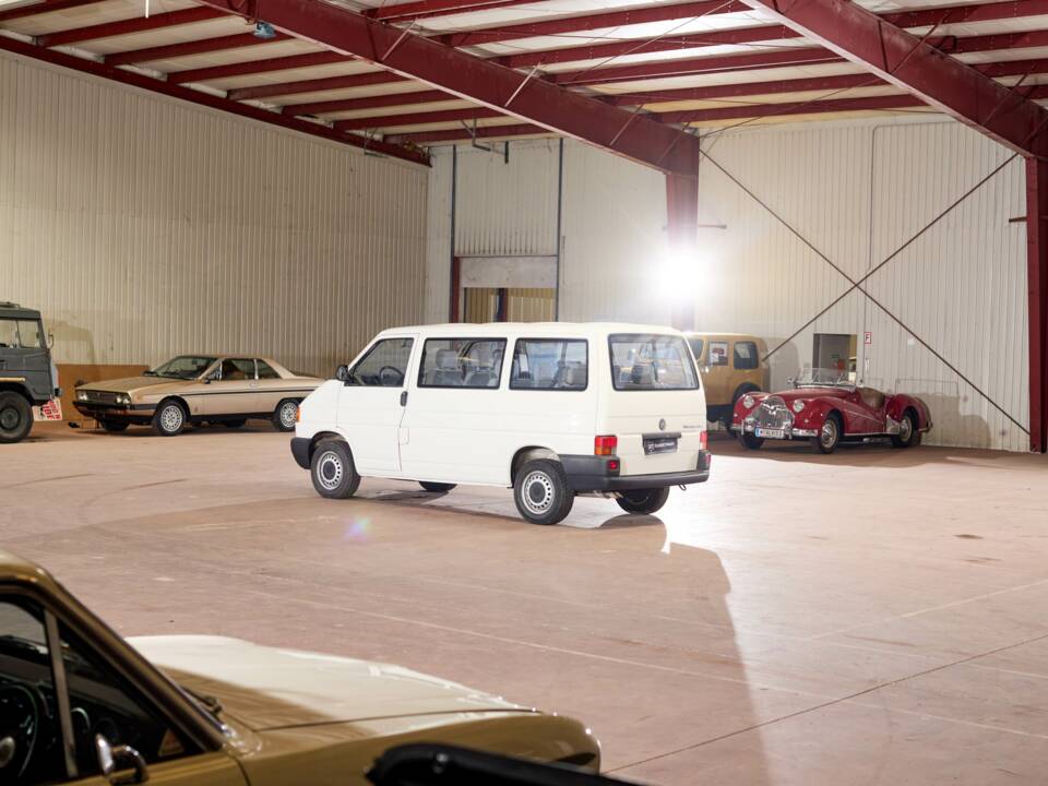 Image 12/56 of Volkswagen T4 Kombi 2.0 (1998)