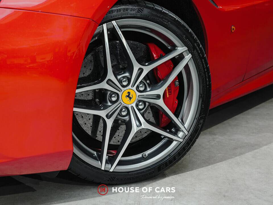 Bild 11/25 von Ferrari California T (2014)