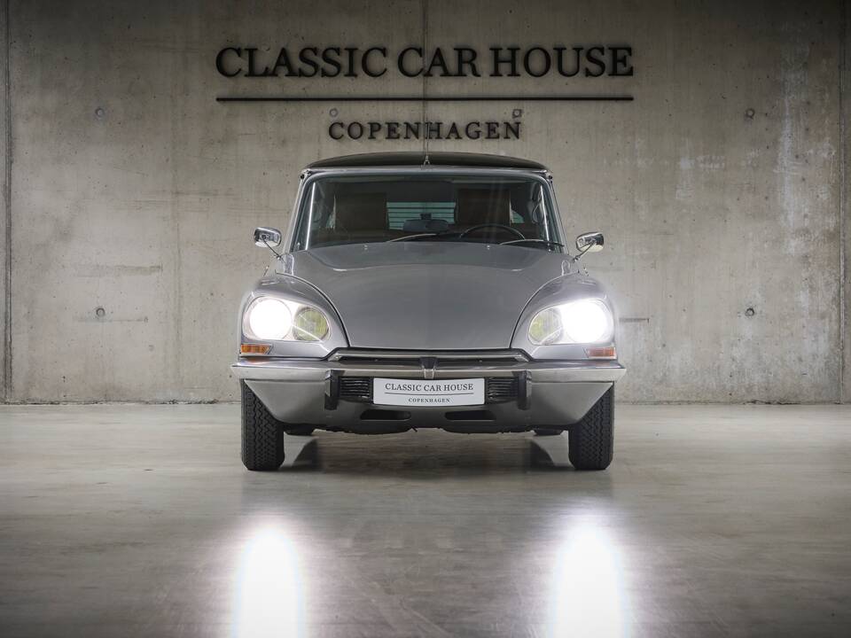 Image 9/92 of Citroën DS 23 Pallas (1975)