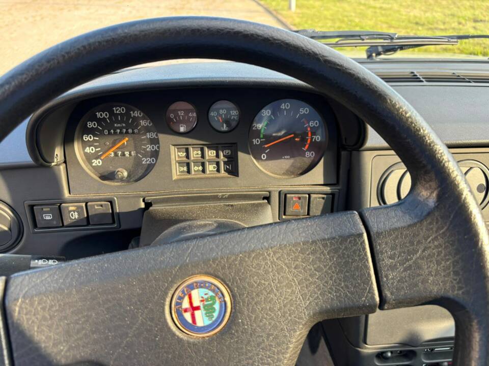 Bild 5/8 von Alfa Romeo 33 - 1.3 S (1987)