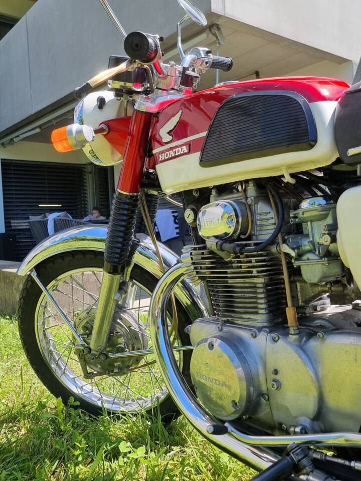 Image 9/63 of Honda CB 250 K2 (1970)