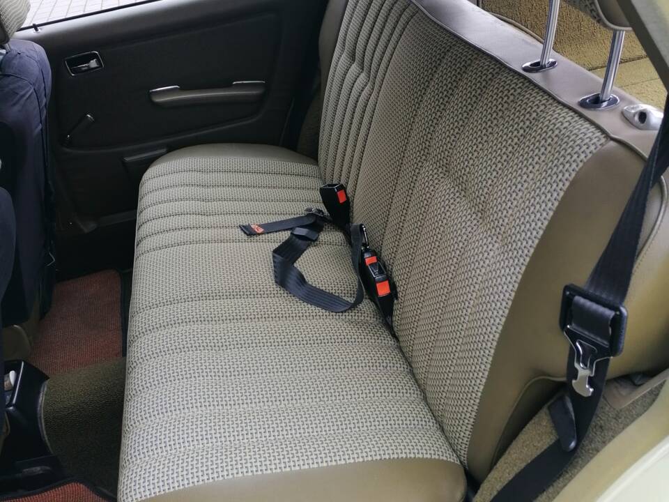 Image 20/22 de Mercedes-Benz 300 TD (1979)