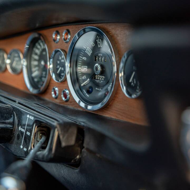 Immagine 44/50 di Aston Martin DBS Vantage (1969)