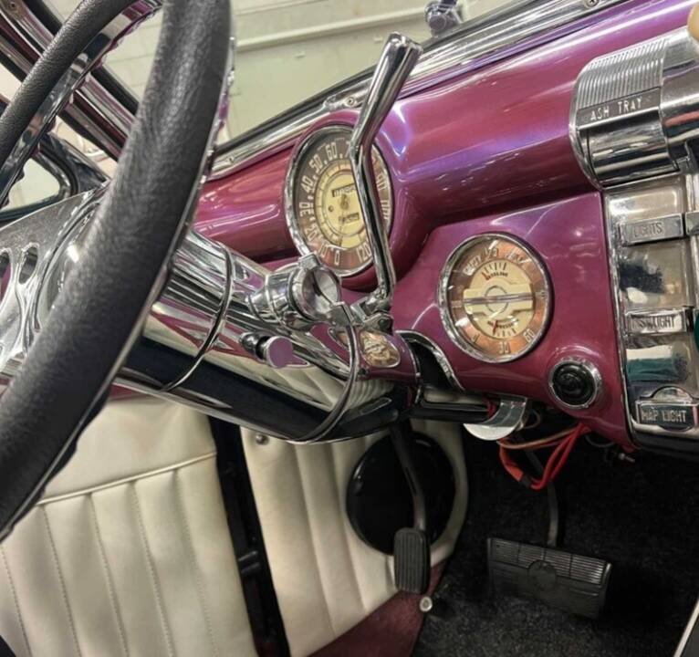 Bild 57/89 von Buick 50 Super Convertible (1947)