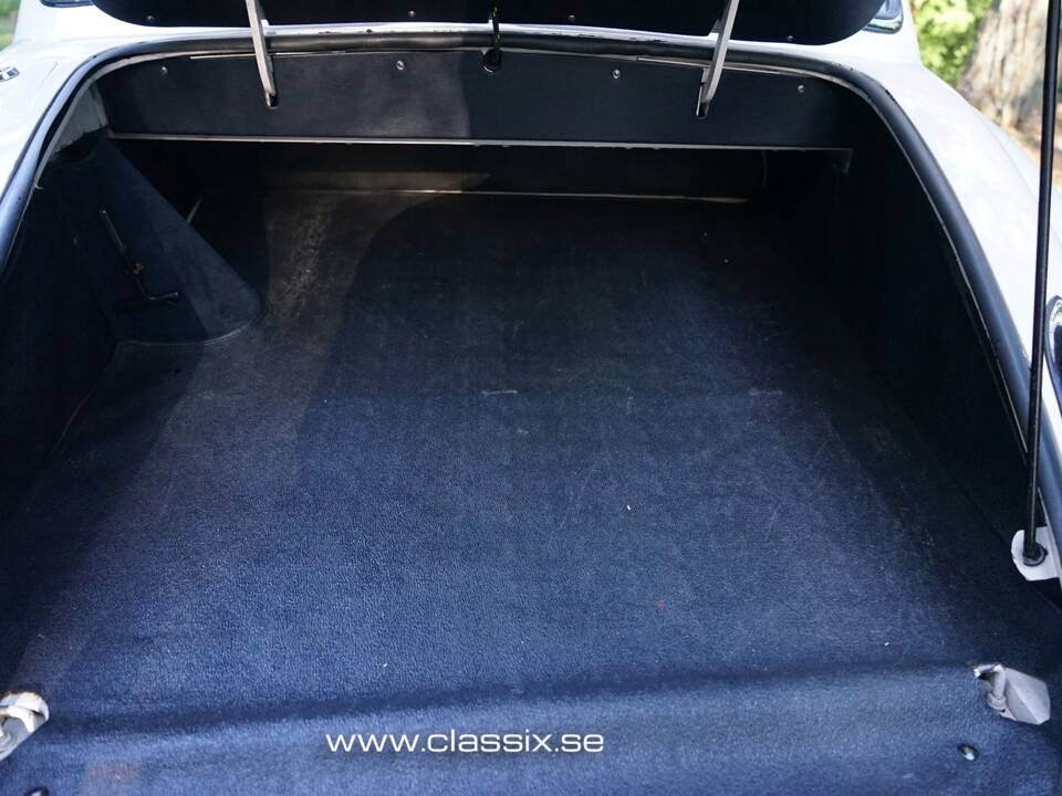 Image 14/17 of Jaguar XK 150 FHC (1959)