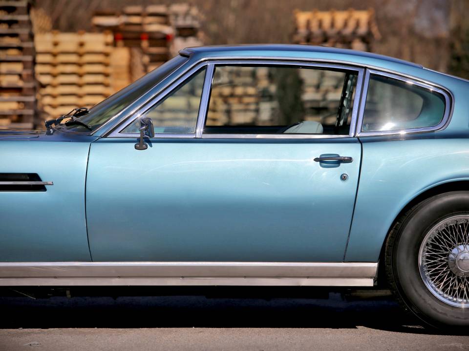 Image 11/26 of Aston Martin DBS (1968)