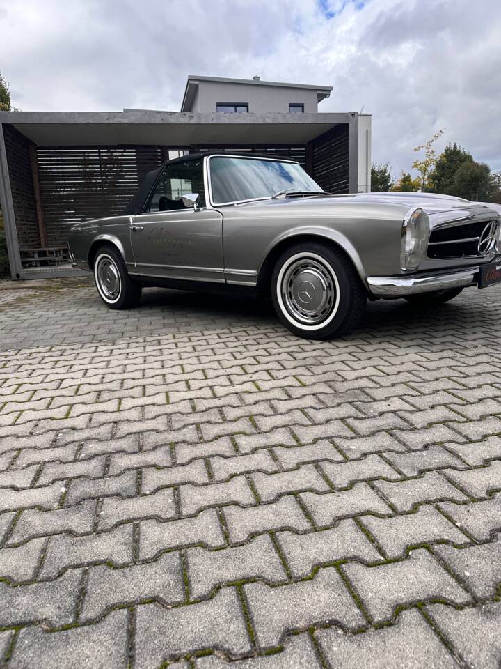Image 14/36 of Mercedes-Benz 280 SL (1968)