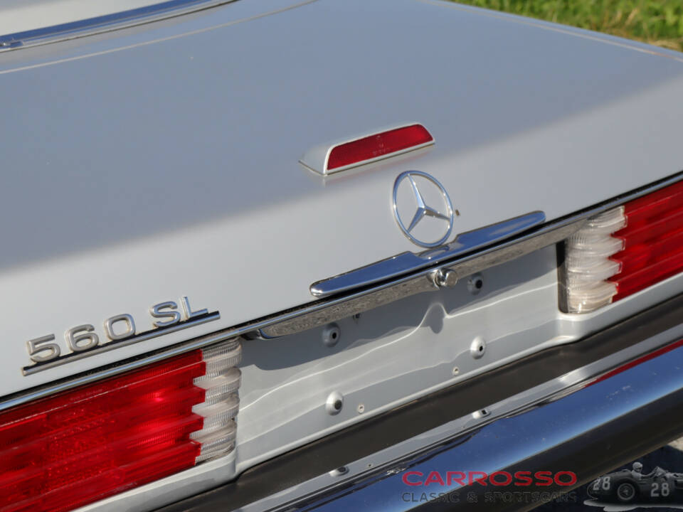 Imagen 13/50 de Mercedes-Benz 560 SL (1988)