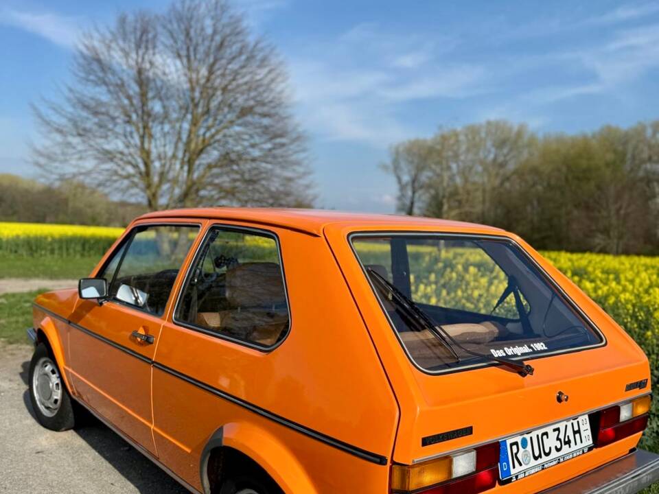 Imagen 2/12 de Volkswagen Golf Mk I 1.1 (1982)