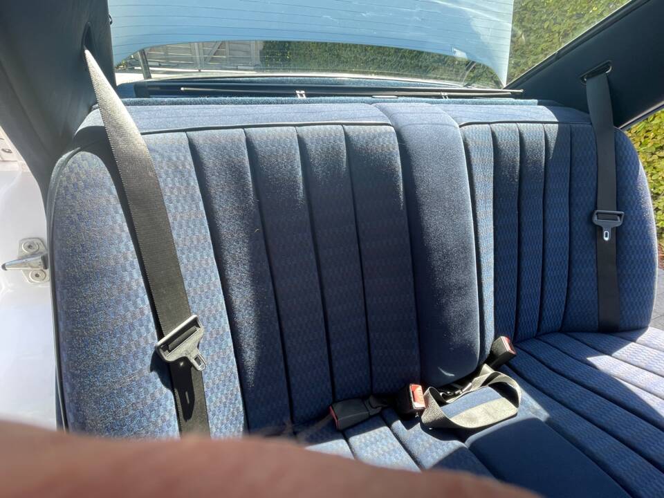 Image 20/57 of Mercedes-Benz 190 D 2.5 (1992)