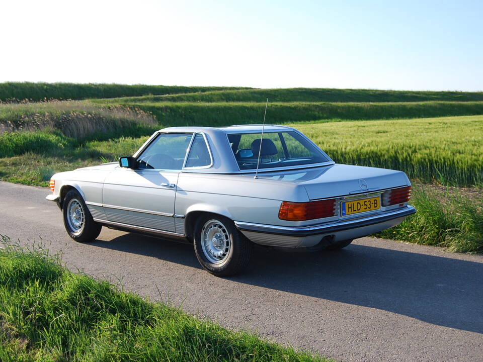 Image 14/87 of Mercedes-Benz 280 SL (1982)