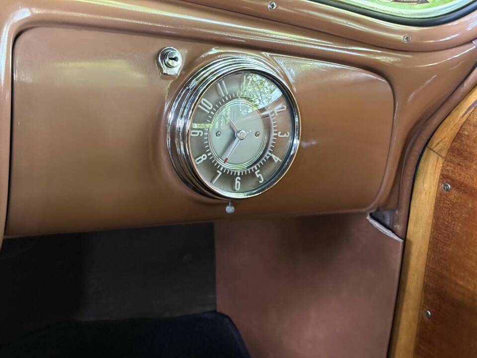 Bild 17/32 von Pontiac Streamliner (1948)