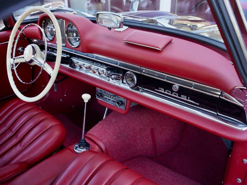 Image 27/50 of Mercedes-Benz 300 SL Roadster (1959)