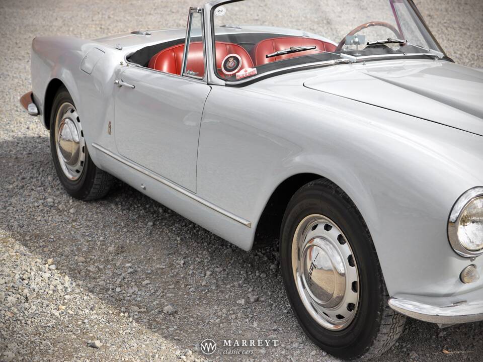 Image 48/70 of Lancia Aurelia B24 Convertible (1957)