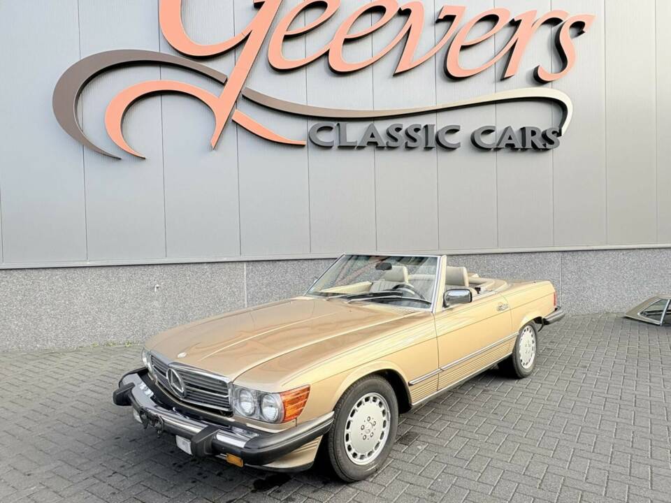 Image 1/50 of Mercedes-Benz 560 SL (1987)