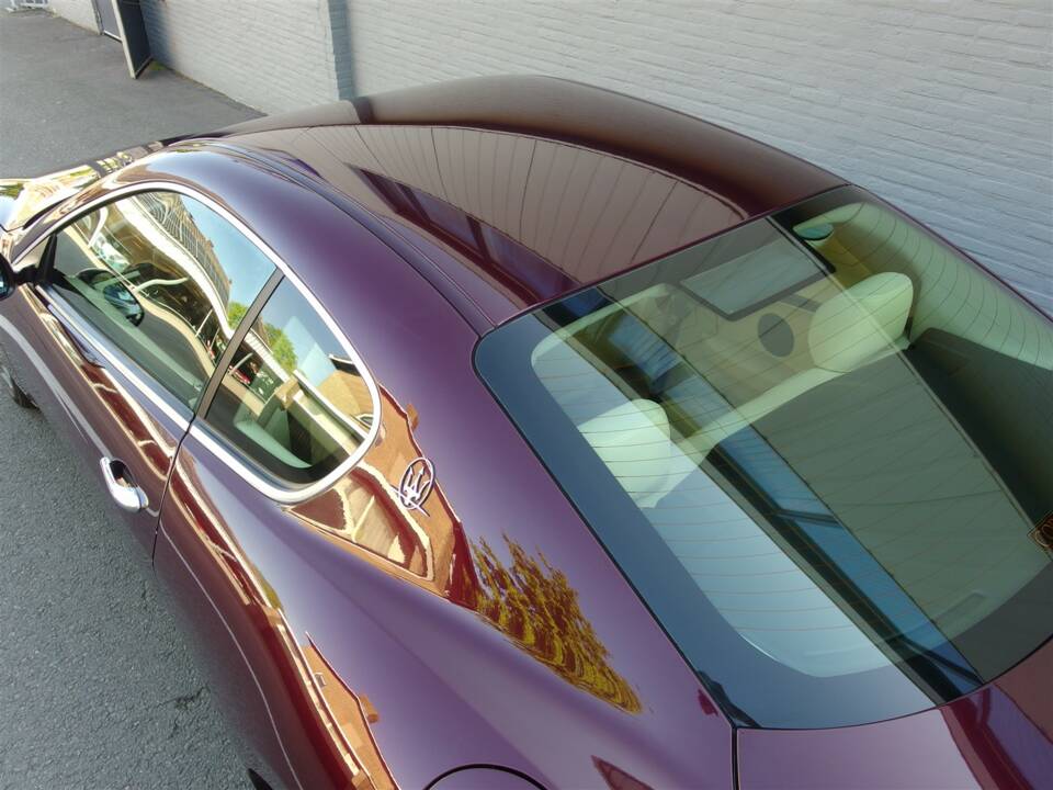 Image 37/98 of Maserati GranTurismo 4.2 (2008)
