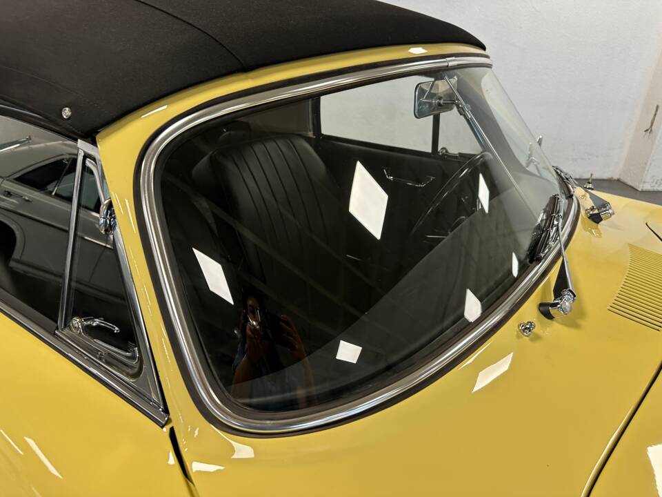 Image 54/101 of Porsche 356 B 1600 (1963)