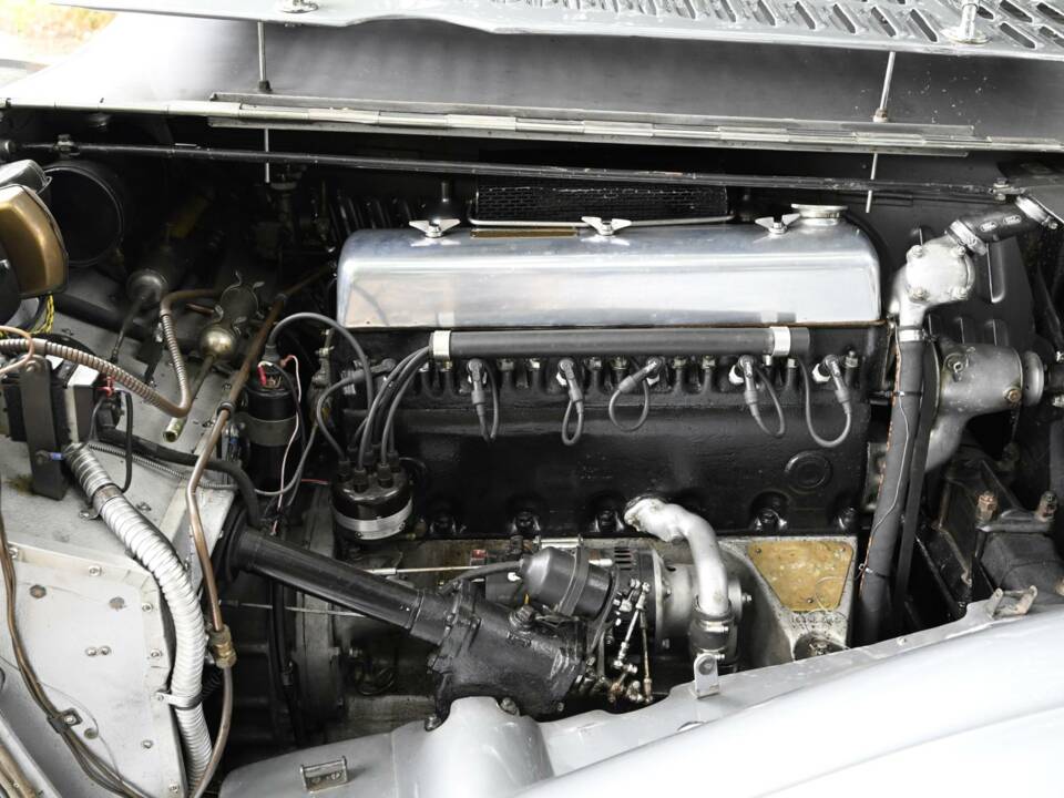 Image 22/50 of Alvis 4.3 Liter Saloon (1940)