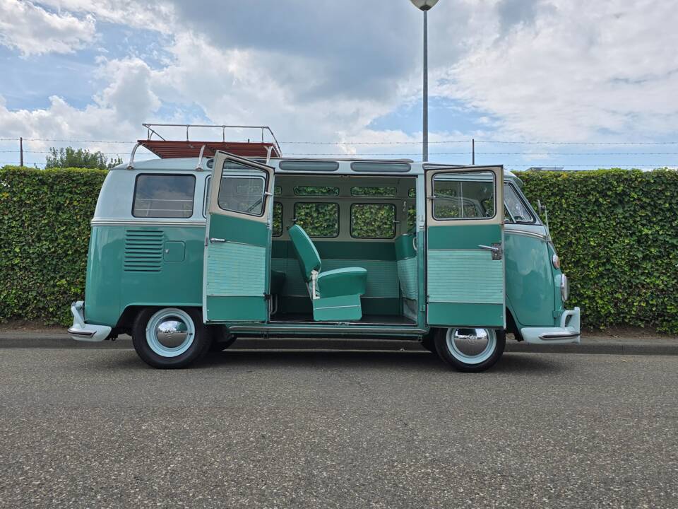 Image 14/24 of Volkswagen T1 Samba (1964)