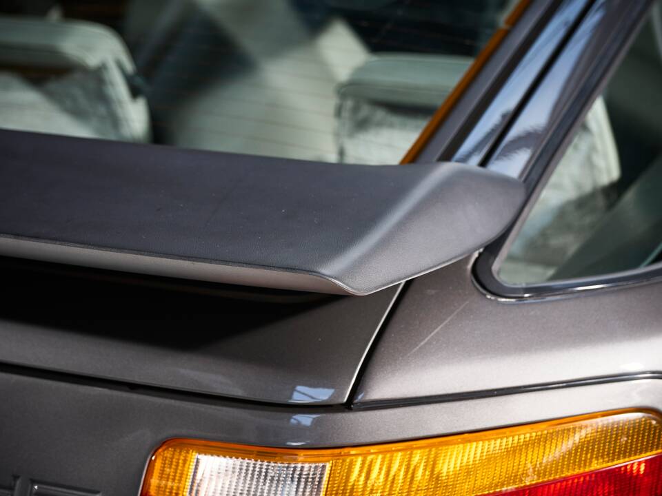 Afbeelding 30/42 van Porsche 928 S4 (1989)