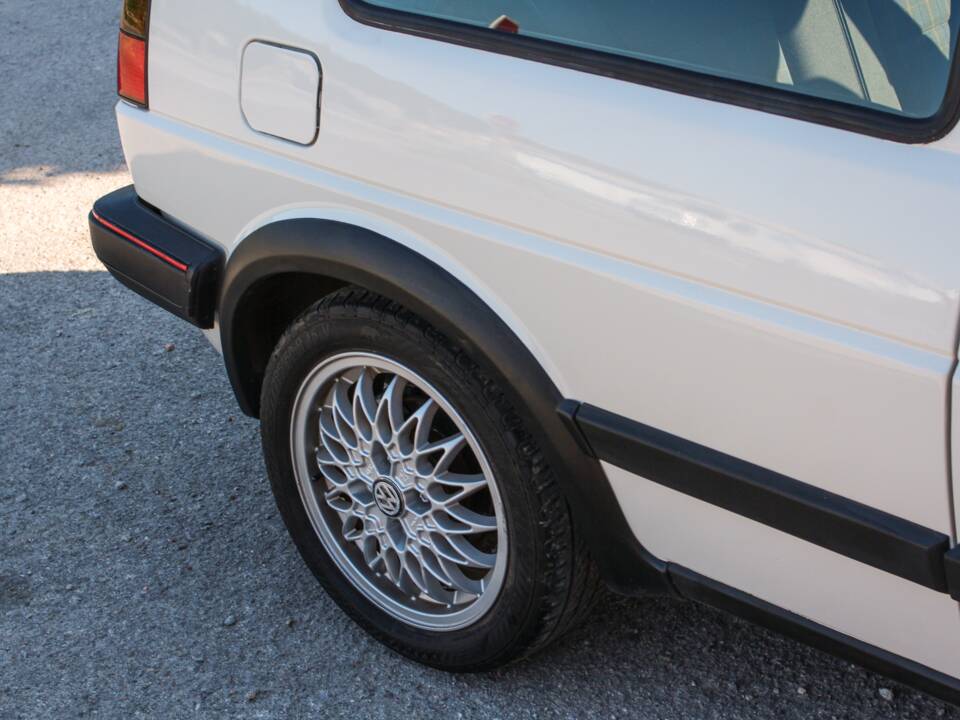 Bild 54/58 von Volkswagen Golf II GTi 1.8 (1988)