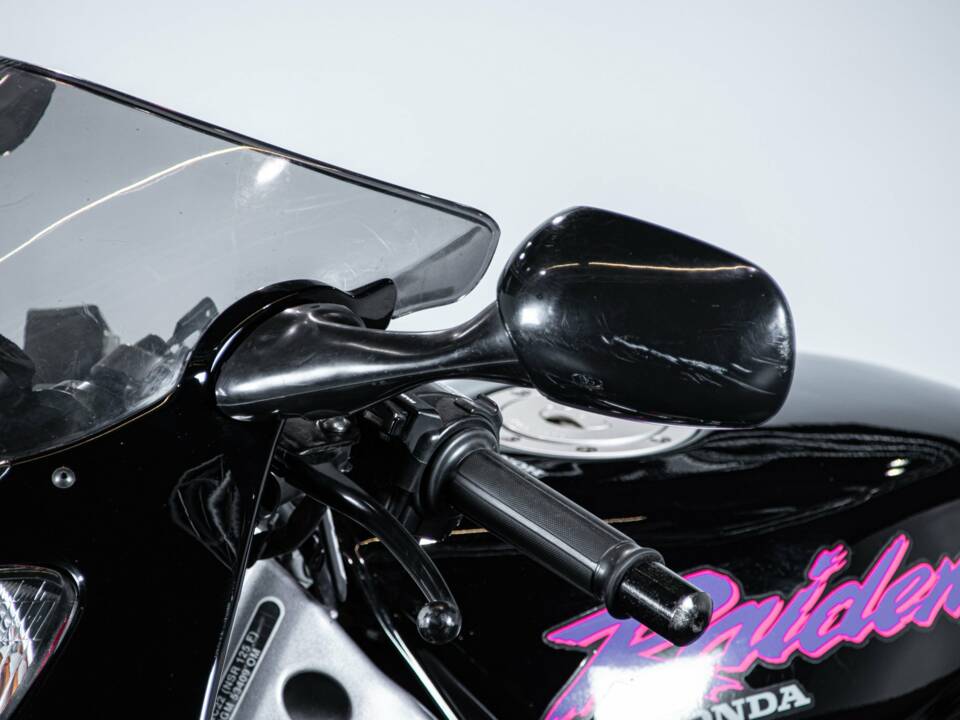 Bild 35/50 von Honda DUMMY (1994)