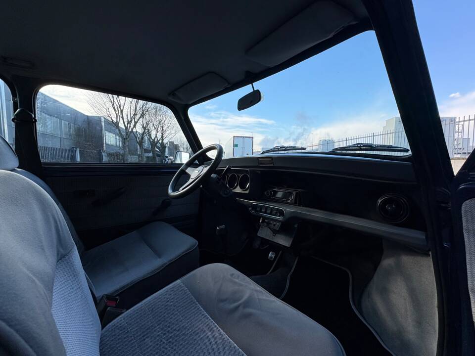 Image 7/22 of Rover Mini Mayfair (1990)