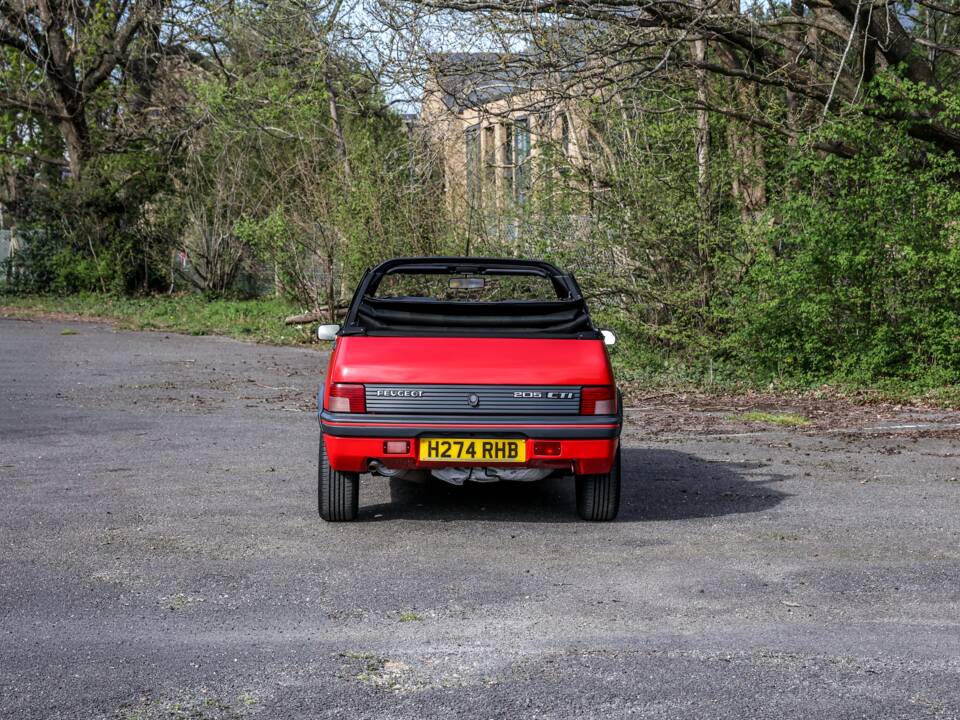 Immagine 10/39 di Peugeot 205 CTi (1991)