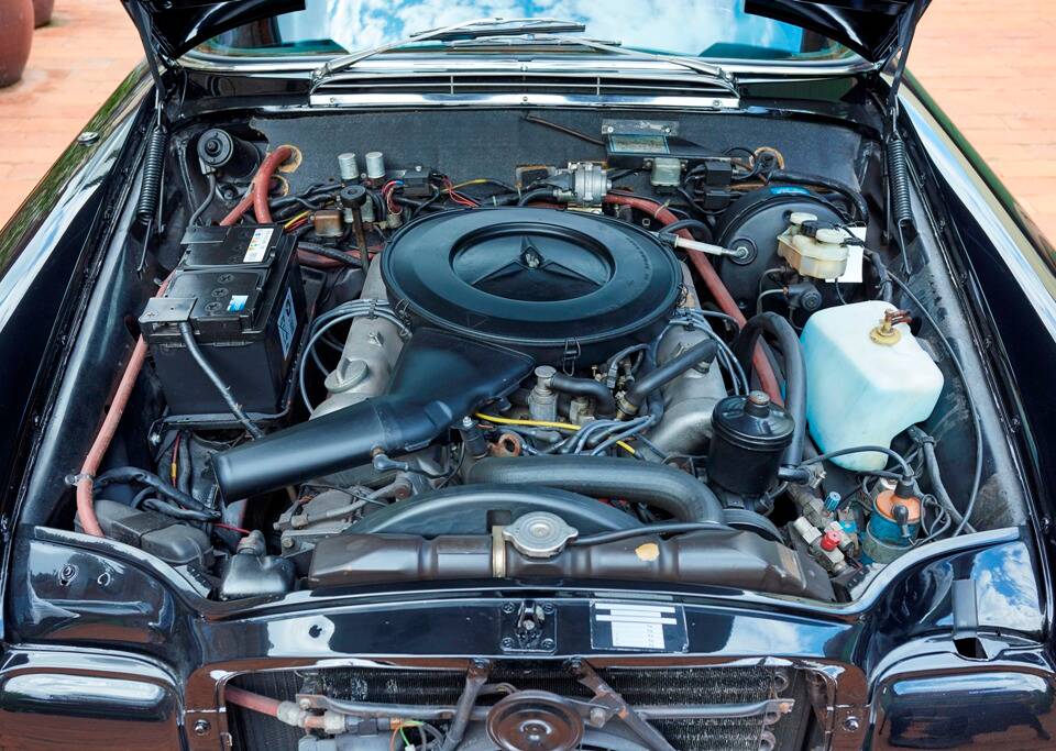 Image 126/188 of Mercedes-Benz 280 SE 3,5 (1971)