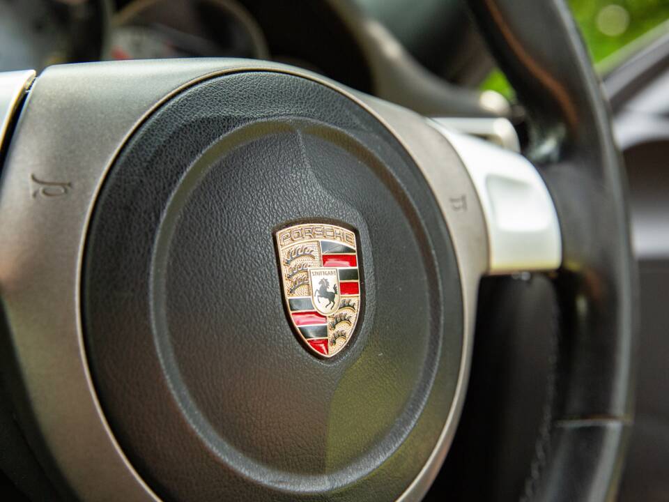 Immagine 25/37 di Porsche 911 Carrera S (2006)
