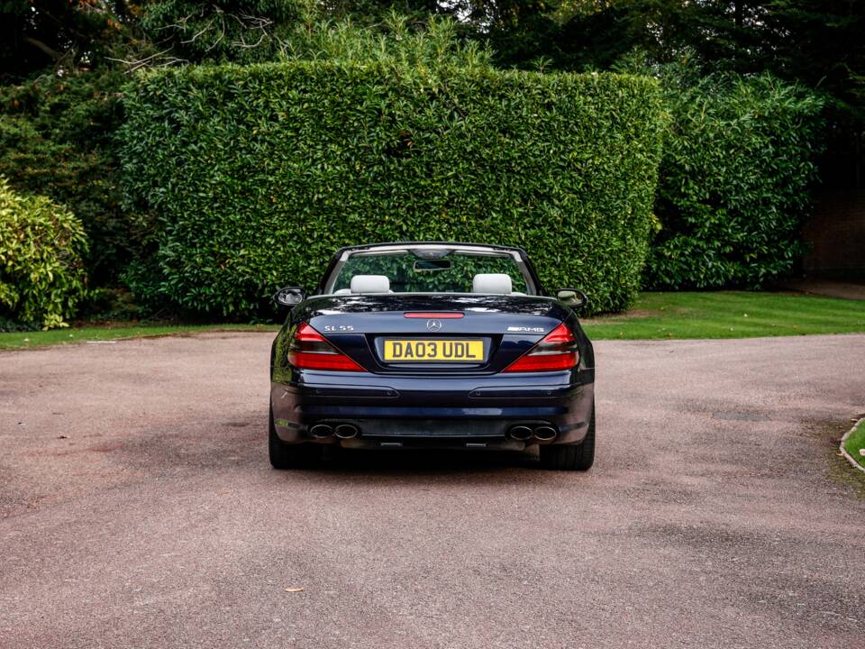Image 17/41 of Mercedes-Benz SL 55 AMG (2003)