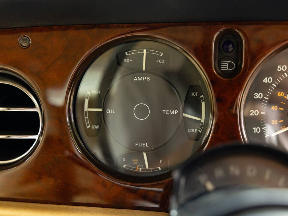 Image 44/50 of Rolls-Royce Silver Shadow II (1979)