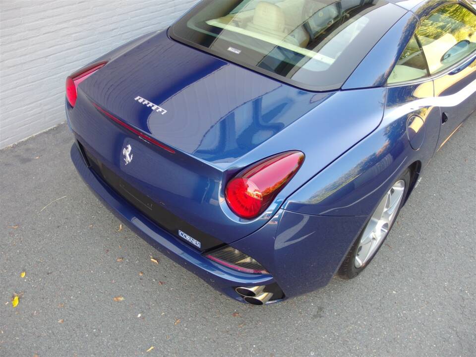 Bild 16/99 von Ferrari California (2009)