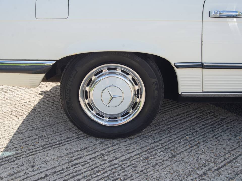 Afbeelding 30/35 van Mercedes-Benz 280 SL (1984)